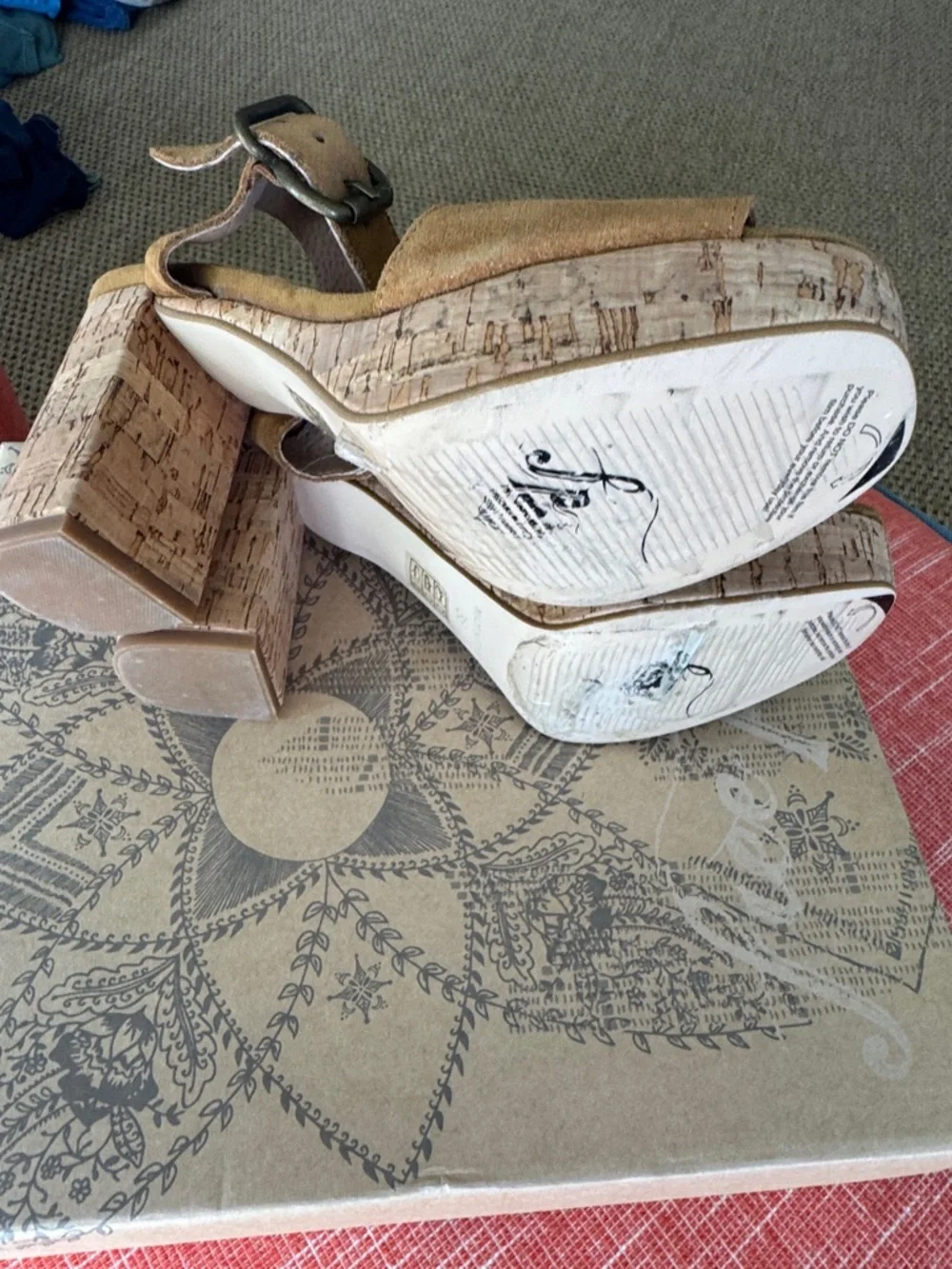 NIB FREE PEOPLE platform sandal, 6